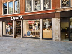 LEVI’S MOD MC GRAPH 396360029 TGXL COL. WHITE EURO 25.00