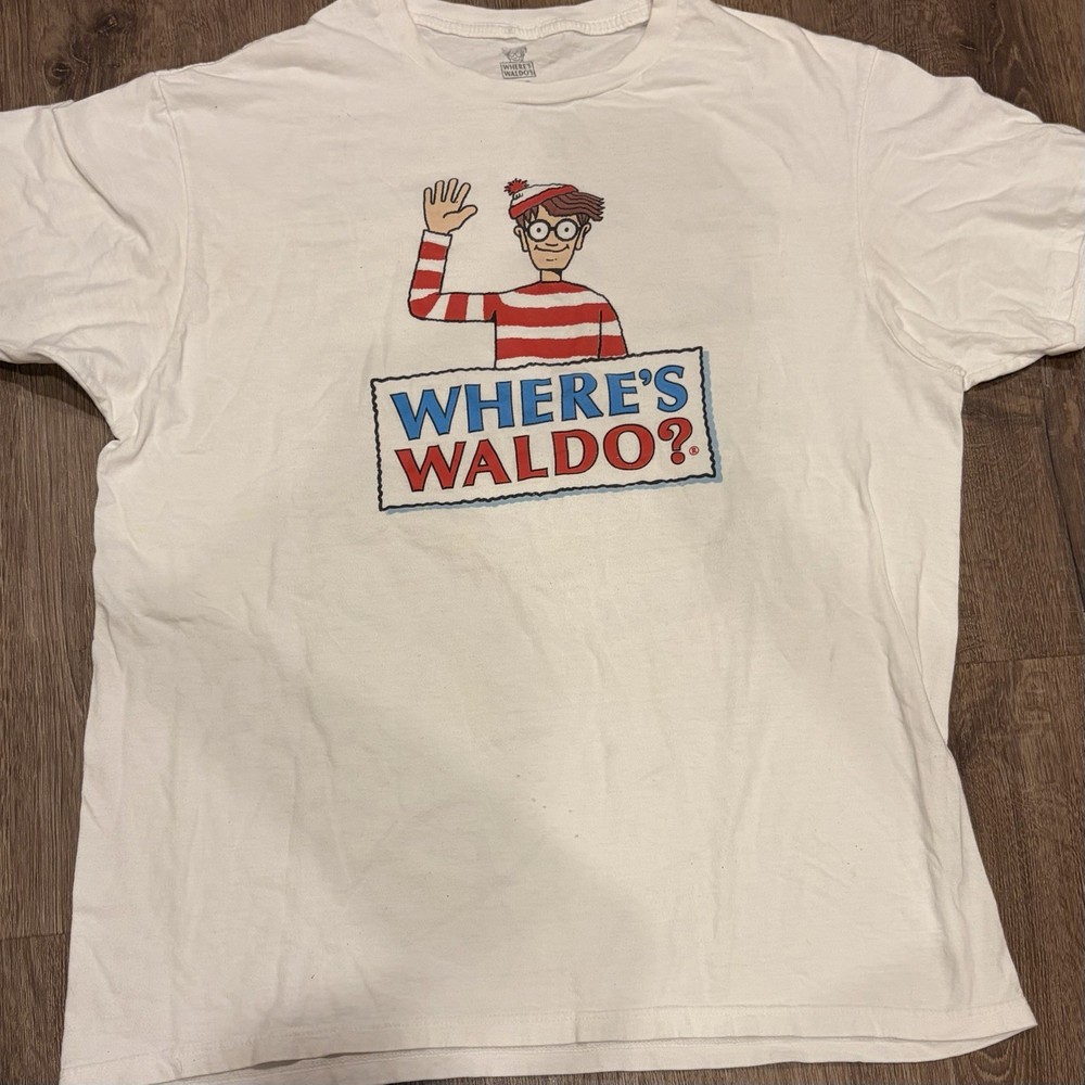 Where’s Waldo? Men’s White Graphic Print Crew Neck Short Sleeve Tee L/G