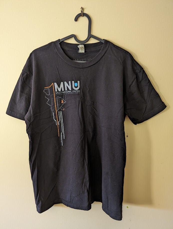 District 9 Multi-National United Movie Promo T Shirt Size Medium