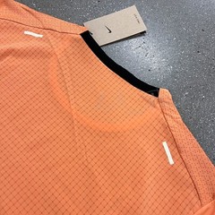 NWT Nike DM4646-871 Men Dri-Fit Rise 365 Trail Running Top Orange Trance Size M