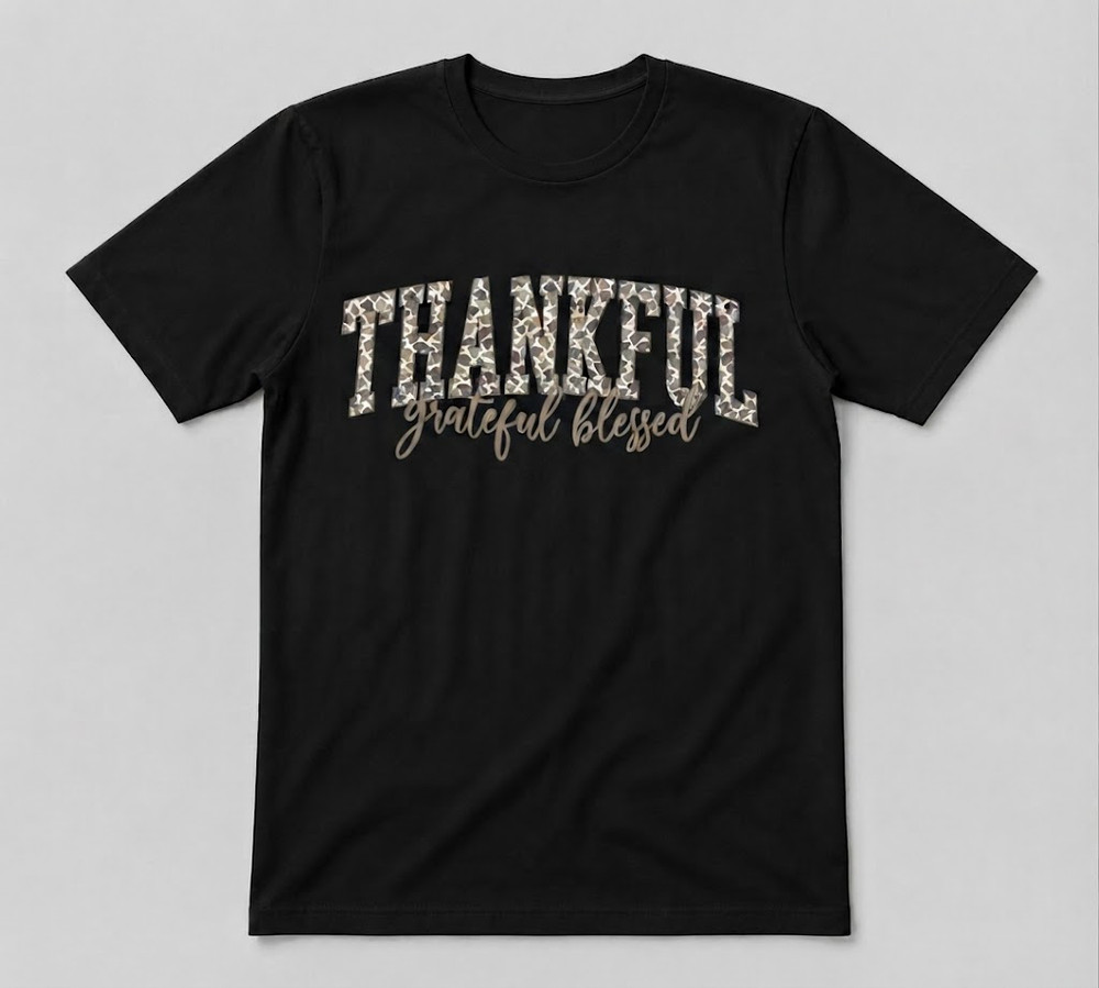 Thankful Grateful Country Distressed Season Graphic Gift Black T-shirt