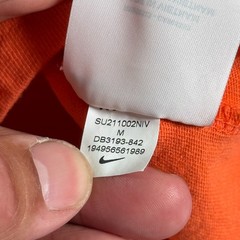 Nike Center Swoosh T-Shirt Mens Medium Solar Orange Embroidered Classic Comfort