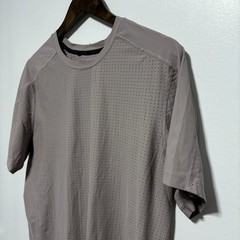 VRST Shirt Mens M Purple Performance Lightweight Breathable Stretch Gym Active