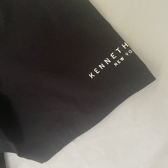 Kenneth Cole T-shirt men large Black | The Core Edit Collection