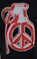 NWOT MENS GRENADE BUZZBOMB T-SHIRT $22 L black cotton screen printed