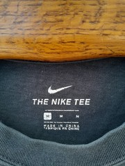 Nike World Tour Mens Medium Black Orange Graphic City Swoosh Streetwear Tee