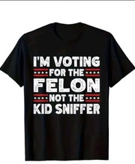 NEW Joe Biden Funny Biden Trump 2024 Felon vs Kid Sniffer Political T-Shirt Sz L