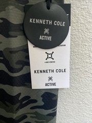 Kenneth Cole Active T Shirt Large Green Camo Crew Neck Tech SS Tee NWT $49