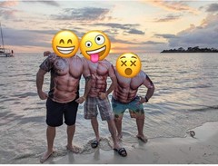 thuizen Men’s 3D Naked Muscle Costume Funny Prank T-Shirt (Muscle, M)