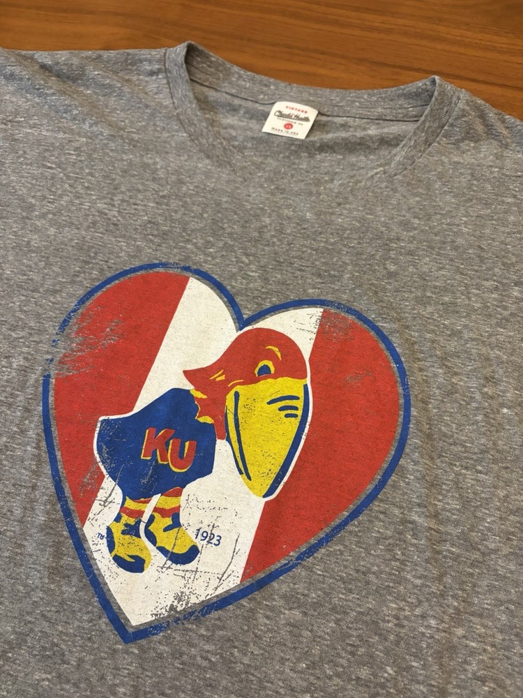 Kansas Jayhawks Vintage Charlie Hustle T-Shirt Mens 3XL Made in USA Rayon Heart