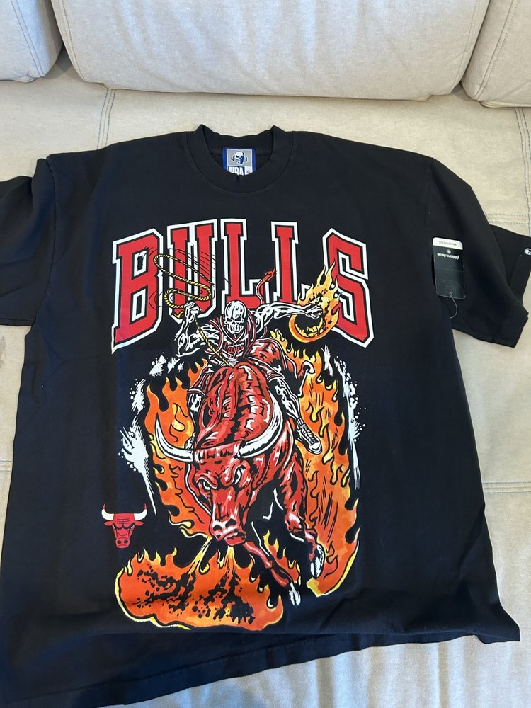 Warren Lotas Chicago Bulls Flaming Bull Rider T-Shirt Black XL NWT NBA Rare