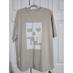 Unknown brand large men’s cream colored tshirt