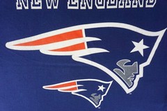 Vintage 1995 New England Patriots shirt fits modern 2XL NFL sports football