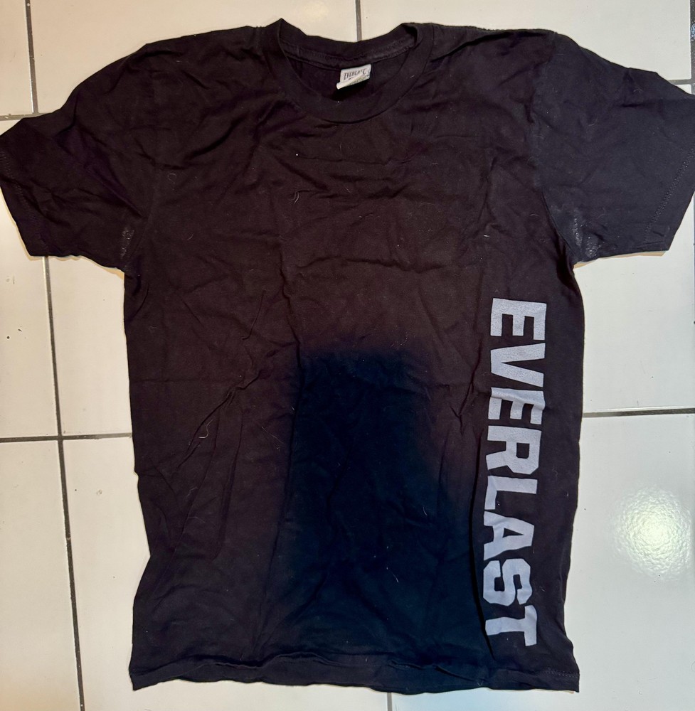 Everlast Shirt Mens Small Black Vertical Logo Boxing Athletic Graphic Tee