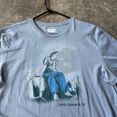 Levi’s Shirt Mens Size XL Extra Large Gray Graphic Farmer 20s Retro Short Sleeve