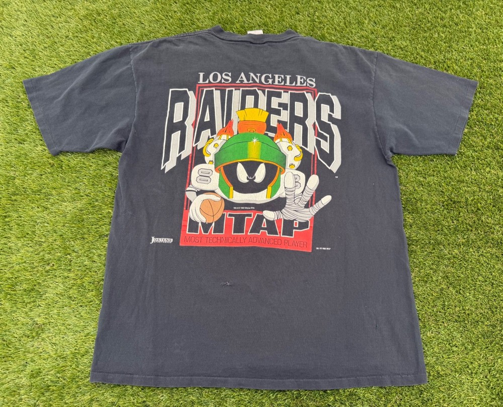 Vintage 1993 Marvin the Martian Los Angeles Raiders Looney Tunes 1-Stitch Shirt