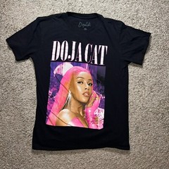 Doja Cat Large T-Shirt Black Short Sleeve Graphic Tee Pink Hair Band Tee