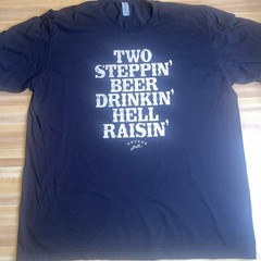 Gruene Hall TX Two Steppin’ Beer Drinkin’ Hell Raisin’ Black T-shirt Size XL