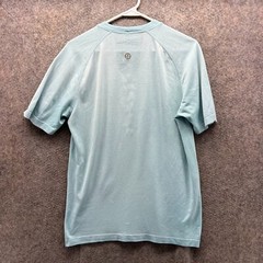 Lululemon Shirt Mens Small Baby Blue Crewneck Athletic Training Metal Vent Tech
