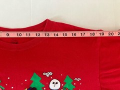 Peanuts T-Shirt Adult Medium Red Christmas Scene Winter Holiday Snoopy