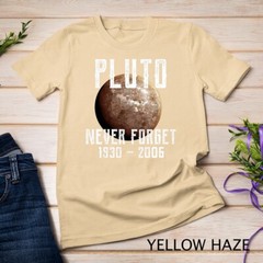 Vintage Pluto Never Forget Graphic – Funny Space Science Unisex T-shirt