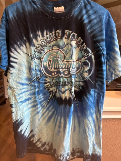 Used vintage concert t-shirt. Shirt size is Large (42-44)