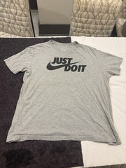 Nike Shirt Large Gray Just Do It Swoosh Graphic Short Sleeve Mens Size XL