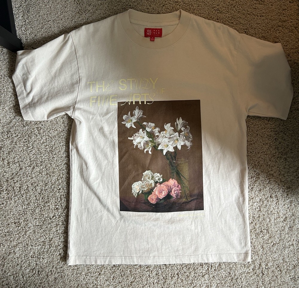 PacSun x The Met Graphic Roses and Lilies Painting Cream T Shirt Size Small