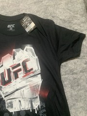 2021 UFC Mens the Glove T-shirt Officially Licensed Size Small Black New NWT