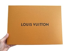 Louis Vuitton T-Shirt Embosed LV T-Shirt Size M Round Neck Inside Out Label