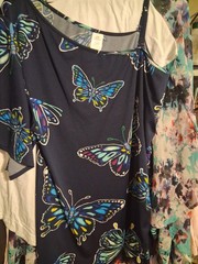 Hollister Men’s M White Cotton Knit Crew Neck Double-Sided Flower Graphic Tee