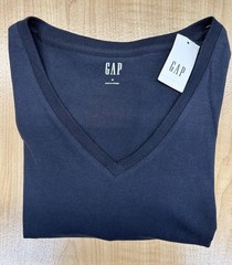 New Gap Men’s Short Sleeve Vee Neck Tee shirt Size medium Navy Blue NWT