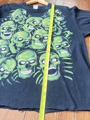 Vintage Liquid Blue Skull Pile Shirt XL Juicy J Green Glow in the Dark Cropped