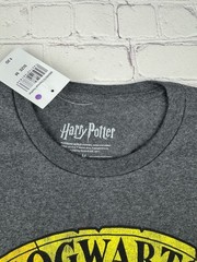 New Universal Studios Wizarding World Harry Potter Hogwarts T-Shirt Men’s Medium