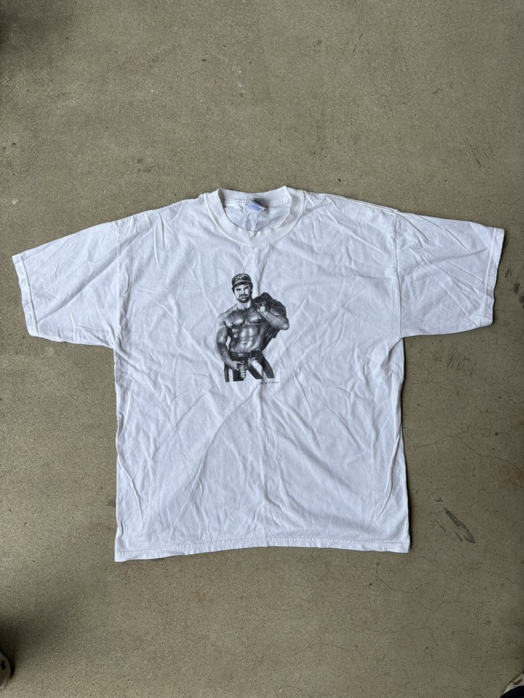 -Vintage 90s Tom Of Finland LGBTQ Gay BDSM Art Tee-Size size XL