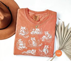 Woodland Raccoon Forest Animal Graphic Comfort Tee Soft Cozy Gift Unisex