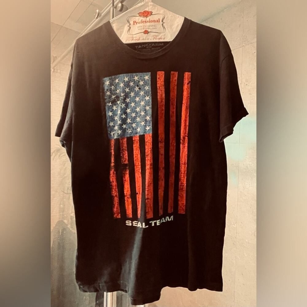 Vintage Seal Team TeeShirt – L – red black white – Military Teeshirt shortsleeve