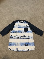 RETROFIT & ASPHALT Men’s T-Shirt Pocket-Casual Size L Floral Hawaiian Vacation