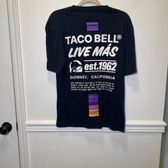 Retro Taco Bell Live Más Est. 1962 Downey California Logo Tee Black Graphic Shir