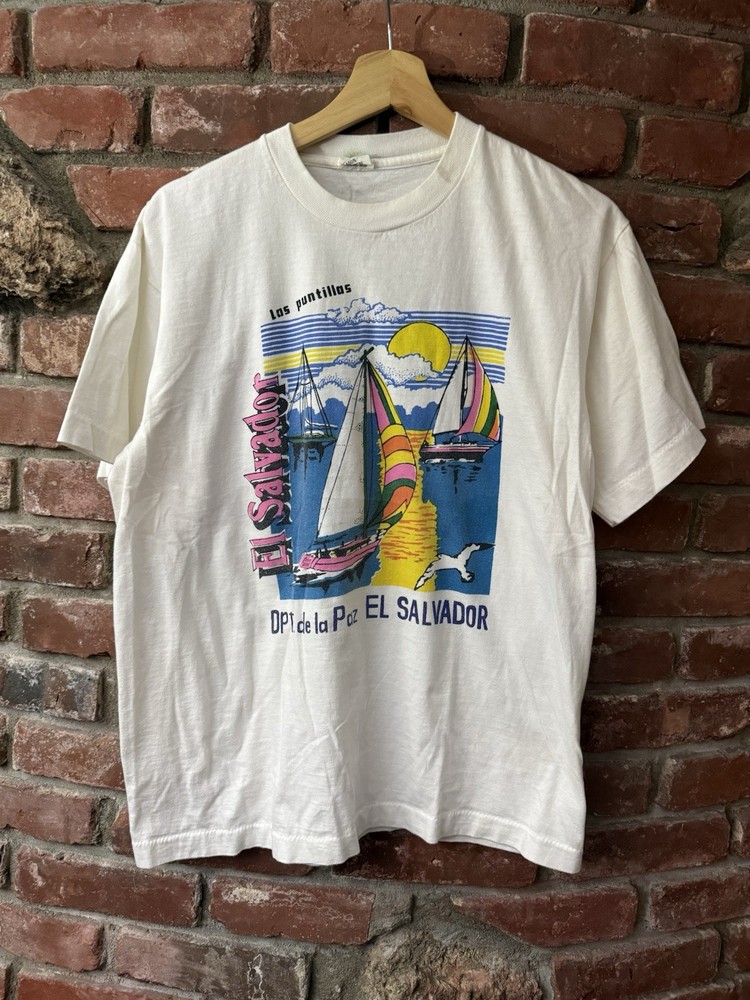 Vintage 80s 90s El Salvador Tourist Tee Shirt M Sail Boat Bird Landscape