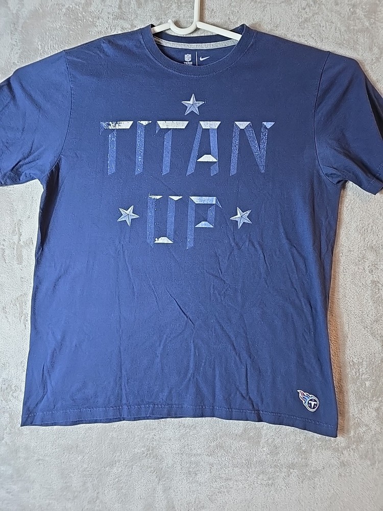 NFL Team Apparel Tennessee Titans Men’s T-Shirt Size XL Blue 100% Cotton