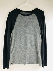 Urban Pipeline Shirt Men’s Size Small Gray Heater Long Sleeve Round Neck Tee