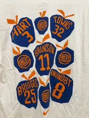Sizes L & XL | EXCLUSIVE New York Knicks White Apple Tee | SOLD IN NIKE TRUCK