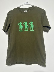 UNIQLO x PIXAR Men Size XS Toy Story Green Army Men Plastic Toy Soldiers Shirt