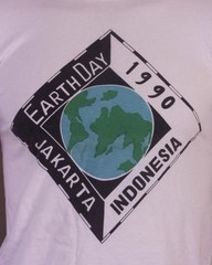 vintage 80s 90s Earth Day 1990 T-Shirt Jakarta Indonesia single stitch Art SZ S
