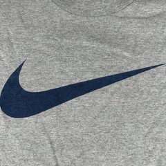 Nike T-Shirt Mens Size Small Grey Loose Fit Short Sleeve Swoosh Logo Athletic