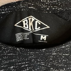 BKC Men’s M Black White Marled Crewneck Ribbed Pleated Long Sleeve Shirt Biker