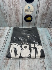 DoIt Workout Fitness Gym Saying Mens Tee. NEW. Size Medium