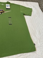 Nike SB Republique Max90 Snail Skate T-Shirt RARE Green Medium (FZ5283-350) NWT