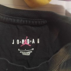Jordan shirt size small men’s short sleeve t-shirt black with the gray and white